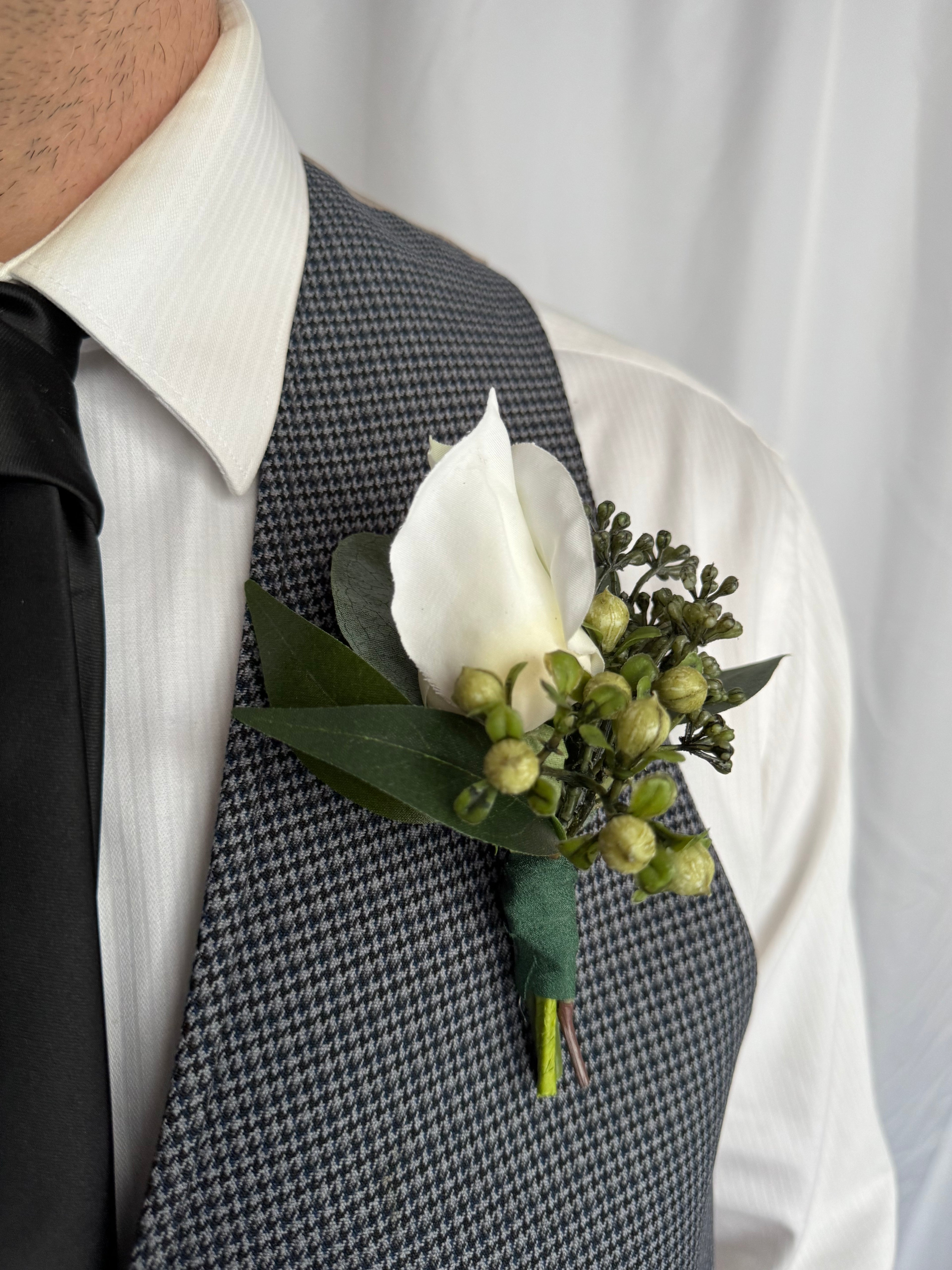 Addison boutonniere