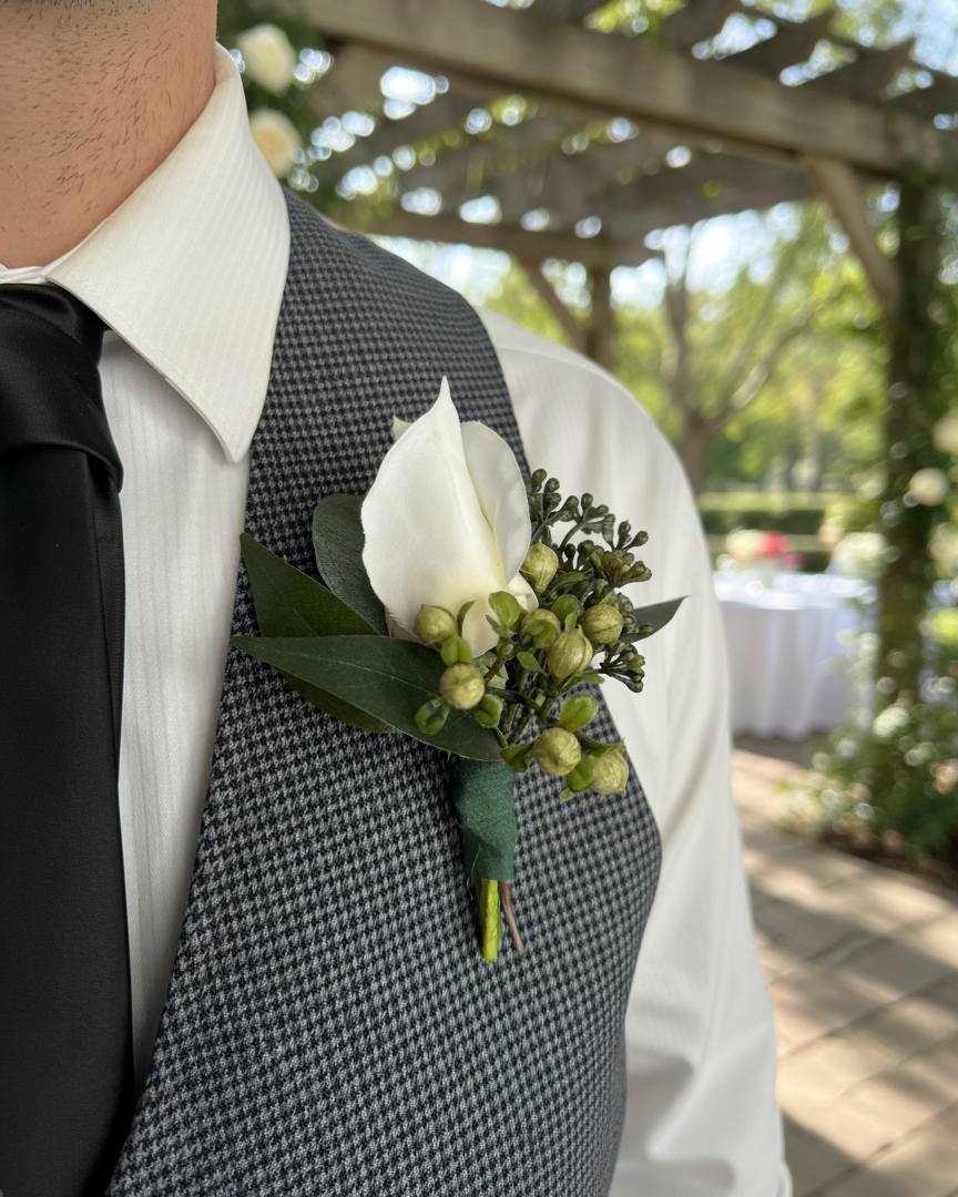 Addison boutonniere