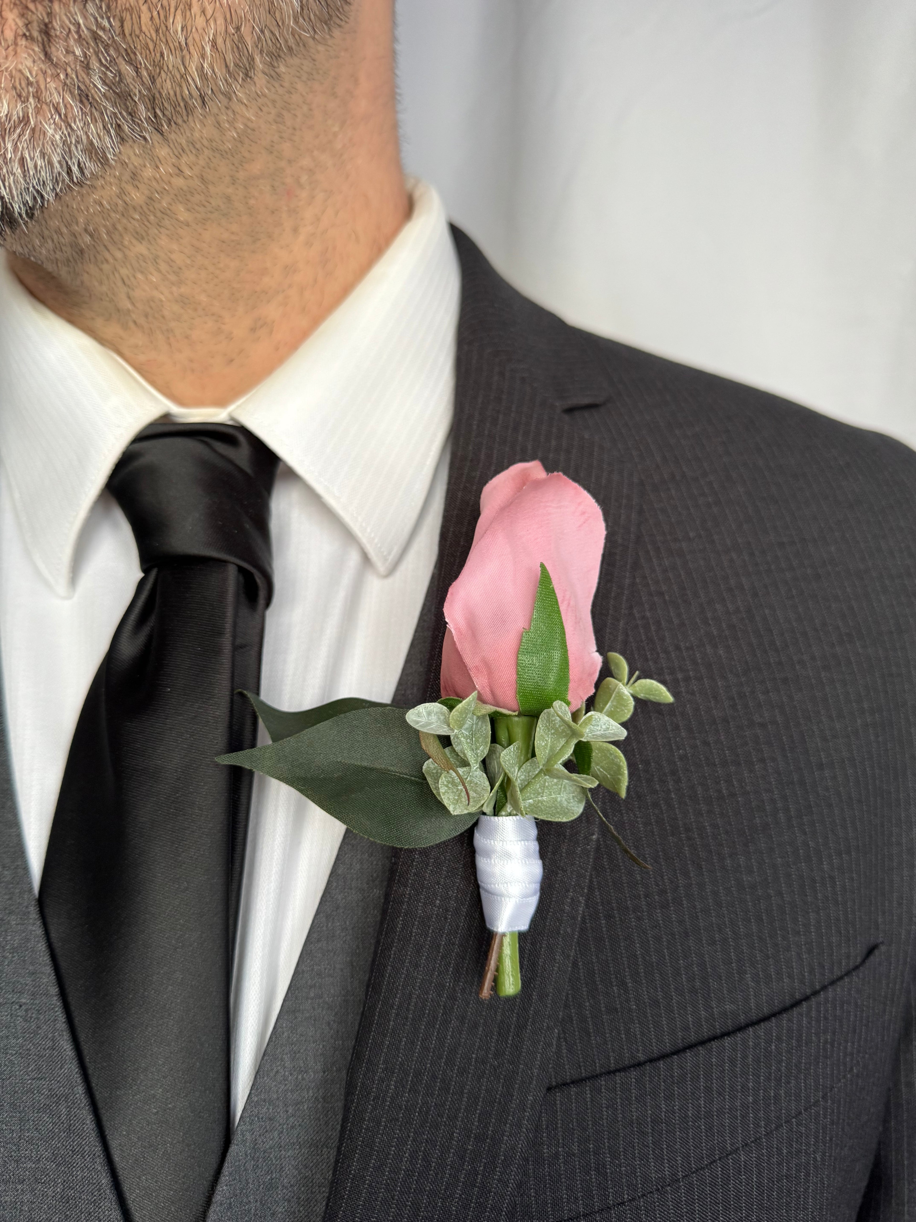 Everly Boutonniere