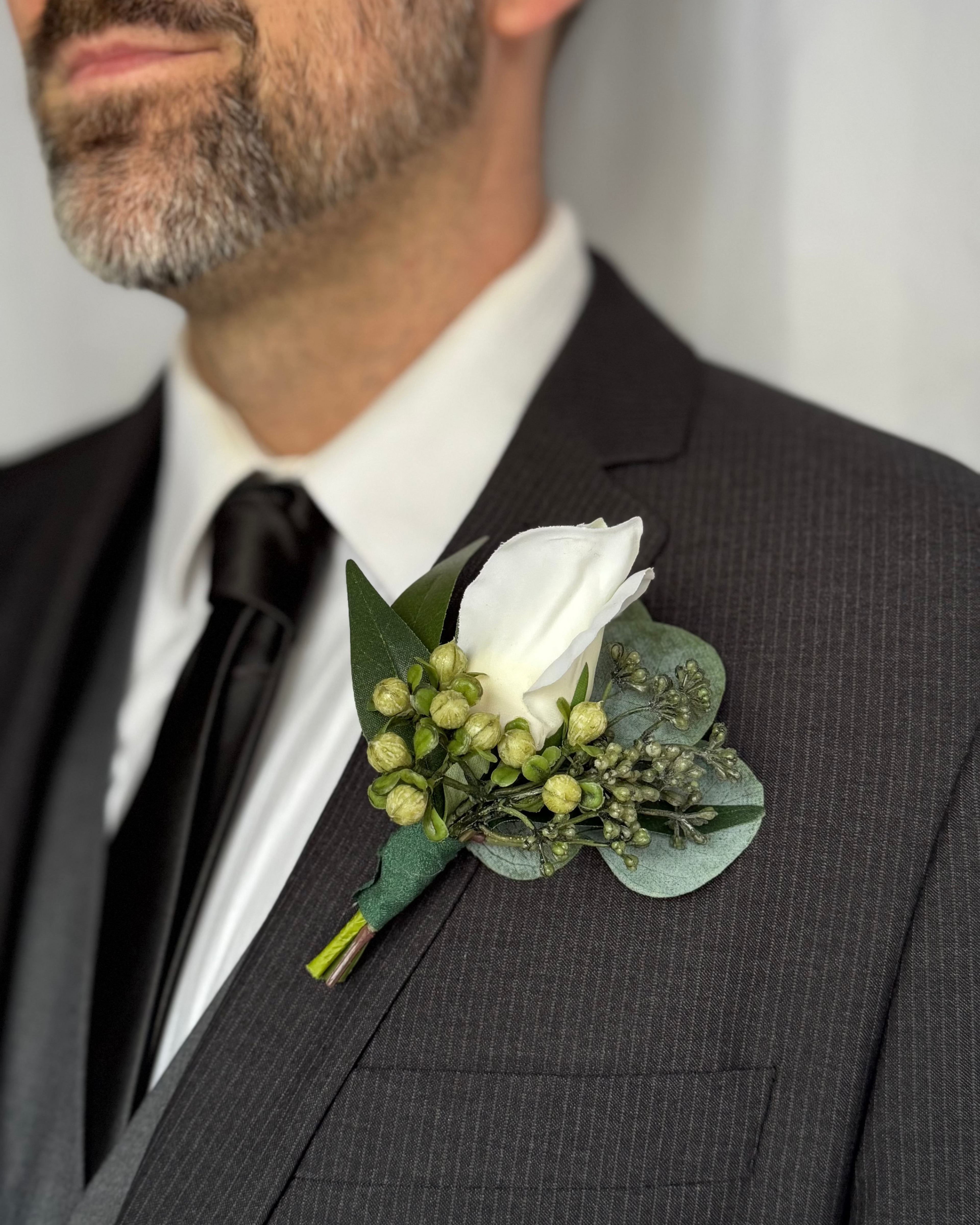 Addison boutonniere