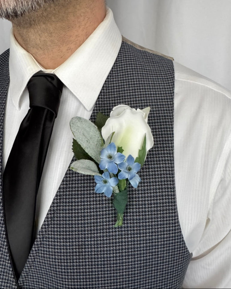 Eloise Boutonniere