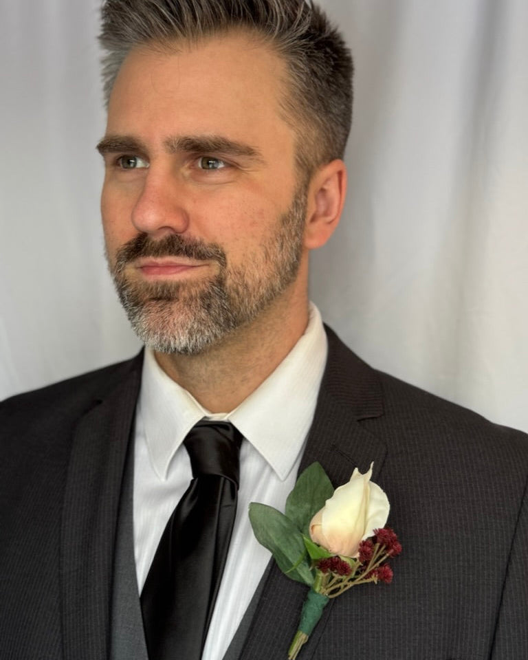 Sofia Boutonniere